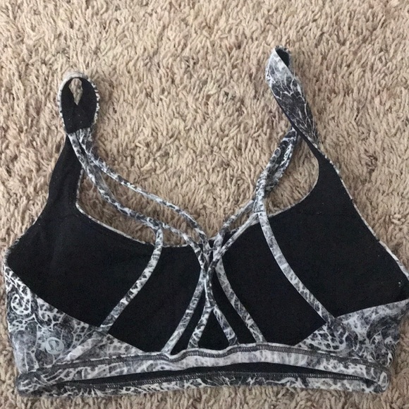 lululemon sports bra - Picture 2 of 3